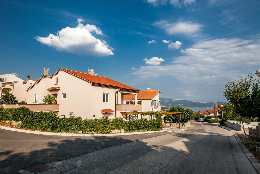 The Golden Island Apartments Krk Town Eksteriør billede